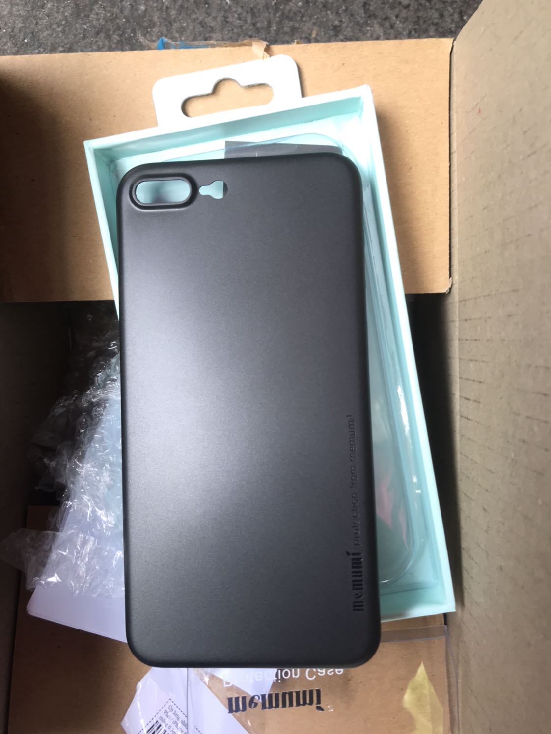 Mới sử dụng nên chưa biết bền bao lâu nhưng nhìn thì đẹp mắt,nhưng chất liệu hơi cứng