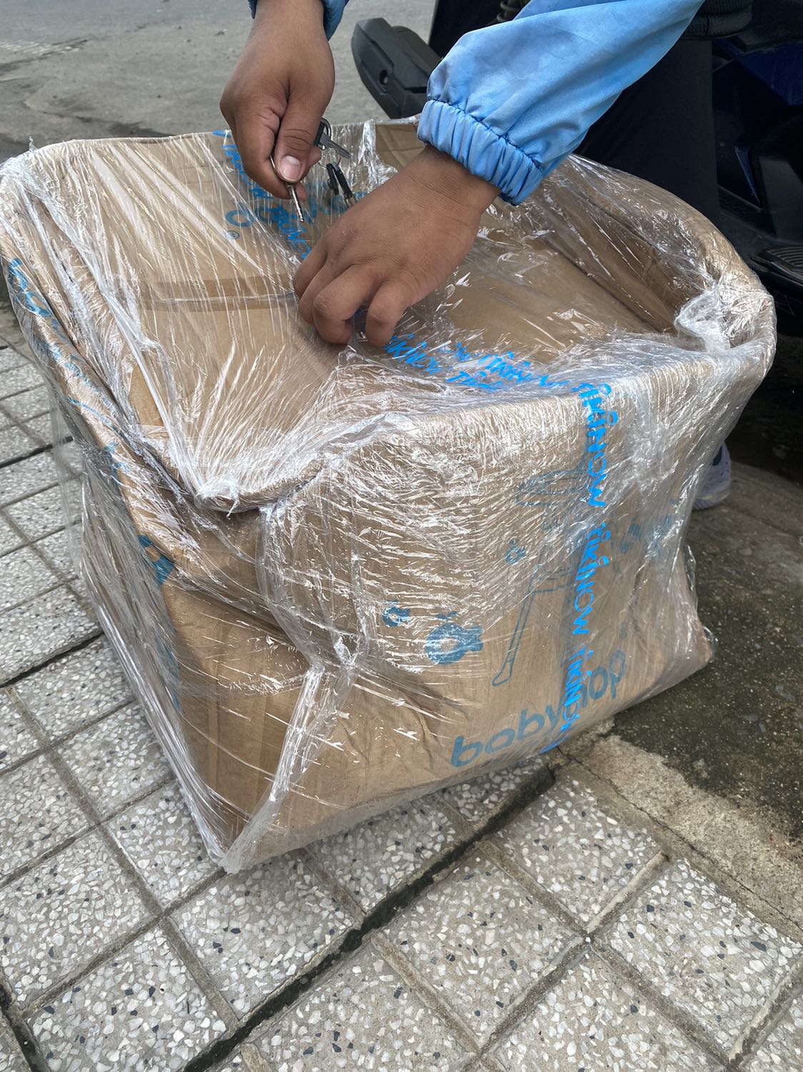 Đóng gói hơi tệ, không có bản vẽ lắp ráp.