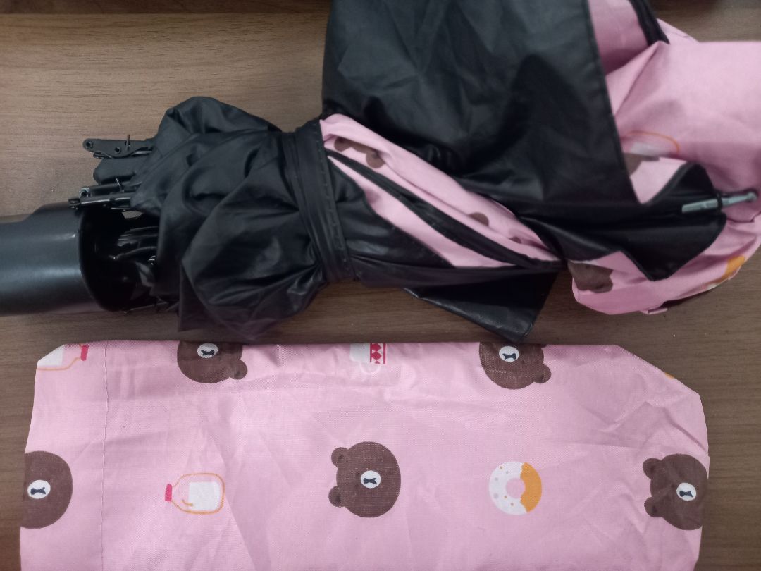 Đẹp, rẻ, rất đáng tiền. Có tặng thêm bao đựng ô rất dễ thương