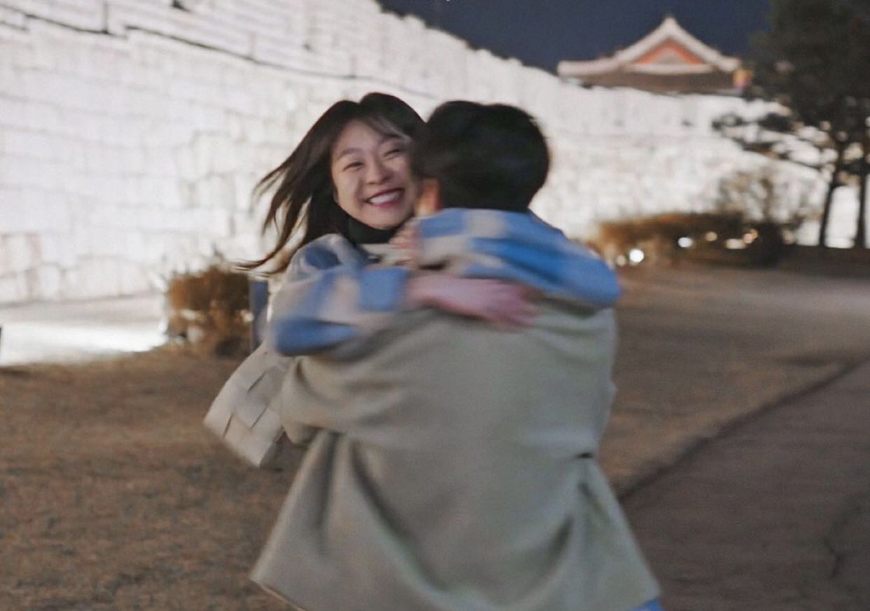 Giao hàng nhanhhhhh. Đóng gói kĩ càng. Sách đẹp, mới, không bị nhăn ❤️❤️❤️❤️❤️❤️. Hình ảnh chỉ mamg tính chất minh hoạ