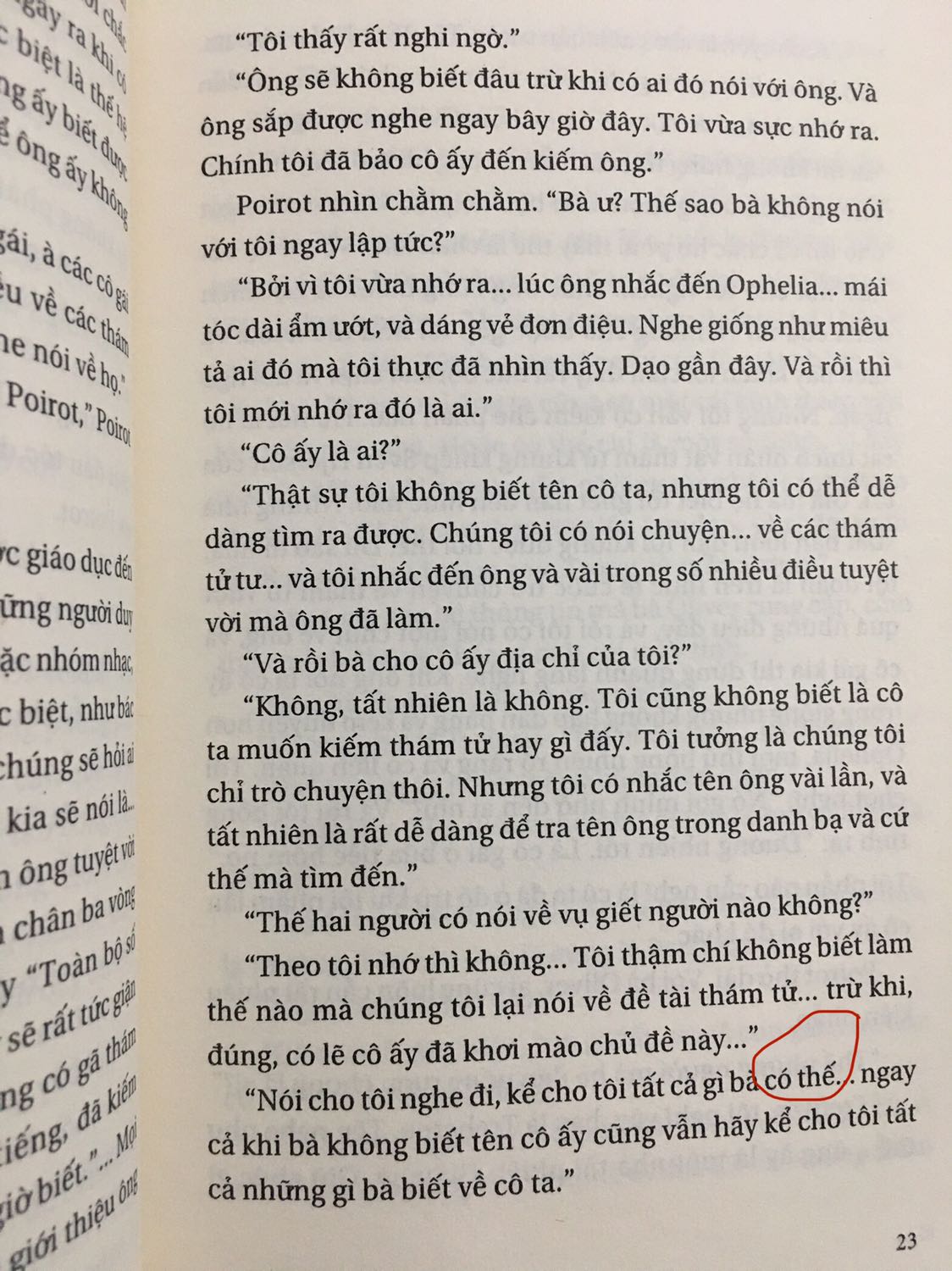 Đây mới chỉ là đơn thứ 3 mình đặt của Fahasa nhưng mình phải cho Fahasa 5⭐️ về việc bọc hàng (cẩn thận hơn Tiki nhiều). Các đơn sách đều đc quấn 1 lớp xốp trắng phủ toàn bộ các cuốn rồi ms đóng gói.
Còn về Cô gái thứ 3 này mình chỉ không thích là còn nhiều lỗi chính tả. Haizzzz vấn đề này trừ các sách của bác Ánh ra còn lại hầu như sách nào của nxb Trẻ mình mua cũng bị, thậm chí rất nhiều cuốn sai chính tả liên tục đến tận trang cuối.