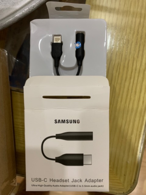 Lần đầu mua hàng nhưng thấy chất lượng hàng tốt, kết nối ổn định, âm thanh tốt, hàng chuẩn đúng như giới thiệu. Lần sau sẽ ủng hộ shop.