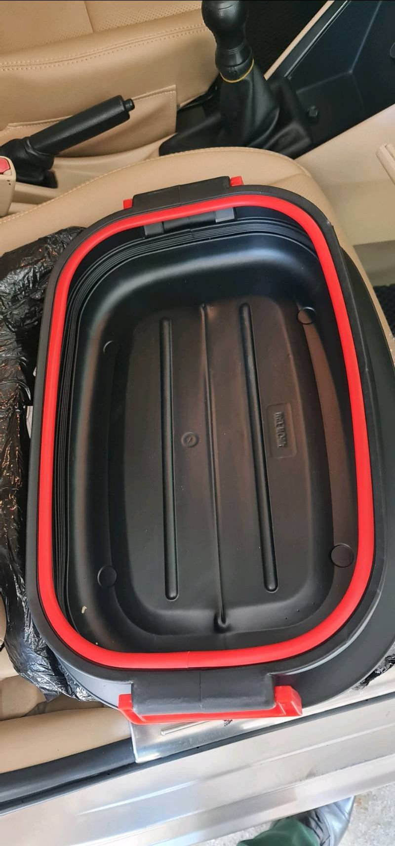 Thùng rộng. Không bị rò rỉ nước. Ổn áp quá luôn nhé 😊😂😊🤙😂💻🥰🪀🪀🥰🪀🥰🪀🥰