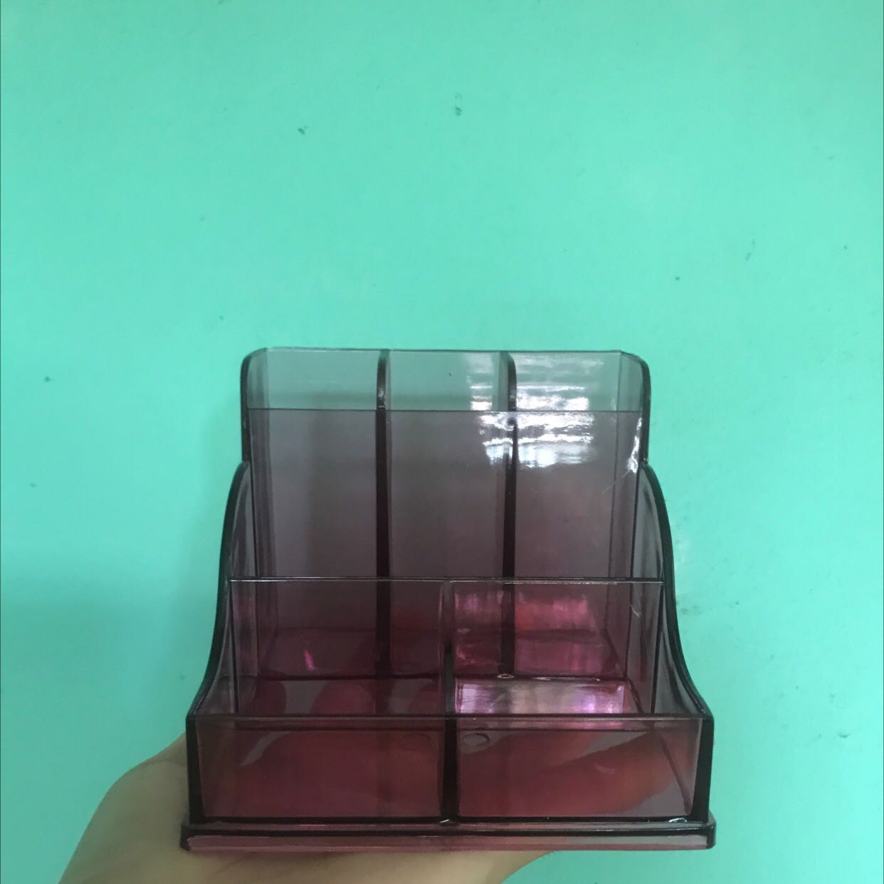 Đặt màu trắng ra màu tím, trong hình nhìn to nhưng sự thật thì nó nhỏ xíu, quá thất vọng. Được cái giao hàng nhanh =))