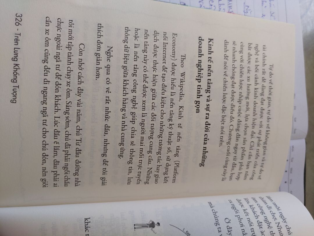 Được giới thiệu từ quyển Kinh doanh online trên *** nên vừa phát hành mình đã mua ngay. Mình cần kiến thước kinh doanh trên các sàn Thương mại điện tử nên đây là quyển sách bao quát về nó. Chỉ mình từng bước cơ bản từ lúc tìm sản phẩm để bán cho đến khi có đơn hàng đầu tiên và muốn tiến xa hơn nữa là xây dựng thương hiệu cho riêng mình. Quyển sách đưa ra lộ trình từng bước từng bước cho những người mới bắt đầu. Sẽ là vô cùng cần thiết cho những ai có muốn kinh doanh online đặc biệt là trên các sàn thương mại điện tử.