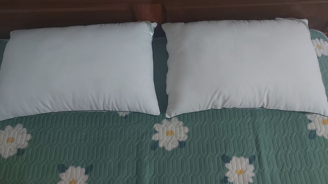 gối mềm, chất đẹp. Hài lòng với sản phẩm )) gối mềm, chất đẹp. Hài lòng với sản phẩm ))