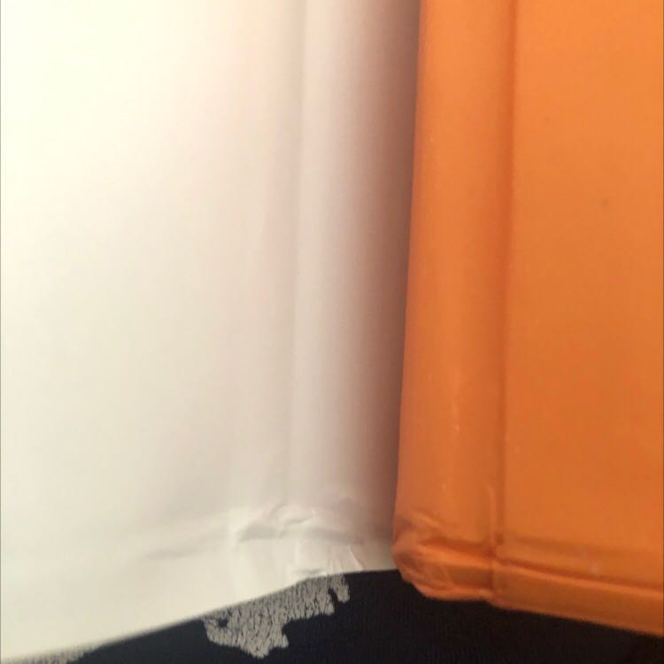 Sách mới toanh, tuy có phần nhăn nhúm ở 1 góc (chắc là do khâu vận chuyển) nhưng nhìn chung không ảnh hưởng mấy. Thanks tiki