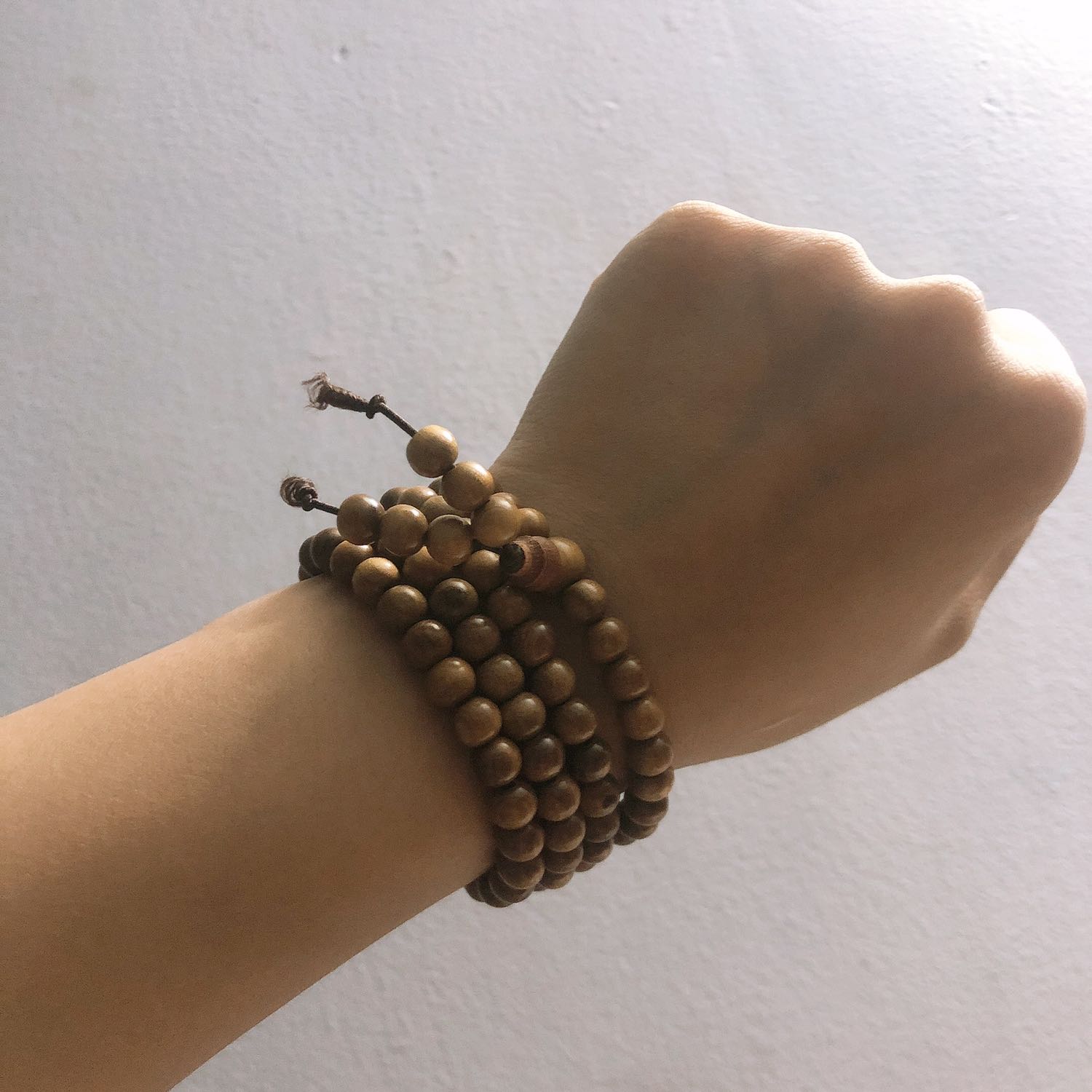 Tiki giao hàng nhanh. Sản phẩm shop bán uy tín, đẹp lắm luôn. Giá cũng vừa tầm nữa. Mang vào tay ai cũng bảo xinh. Sẽ ủng hộ shop