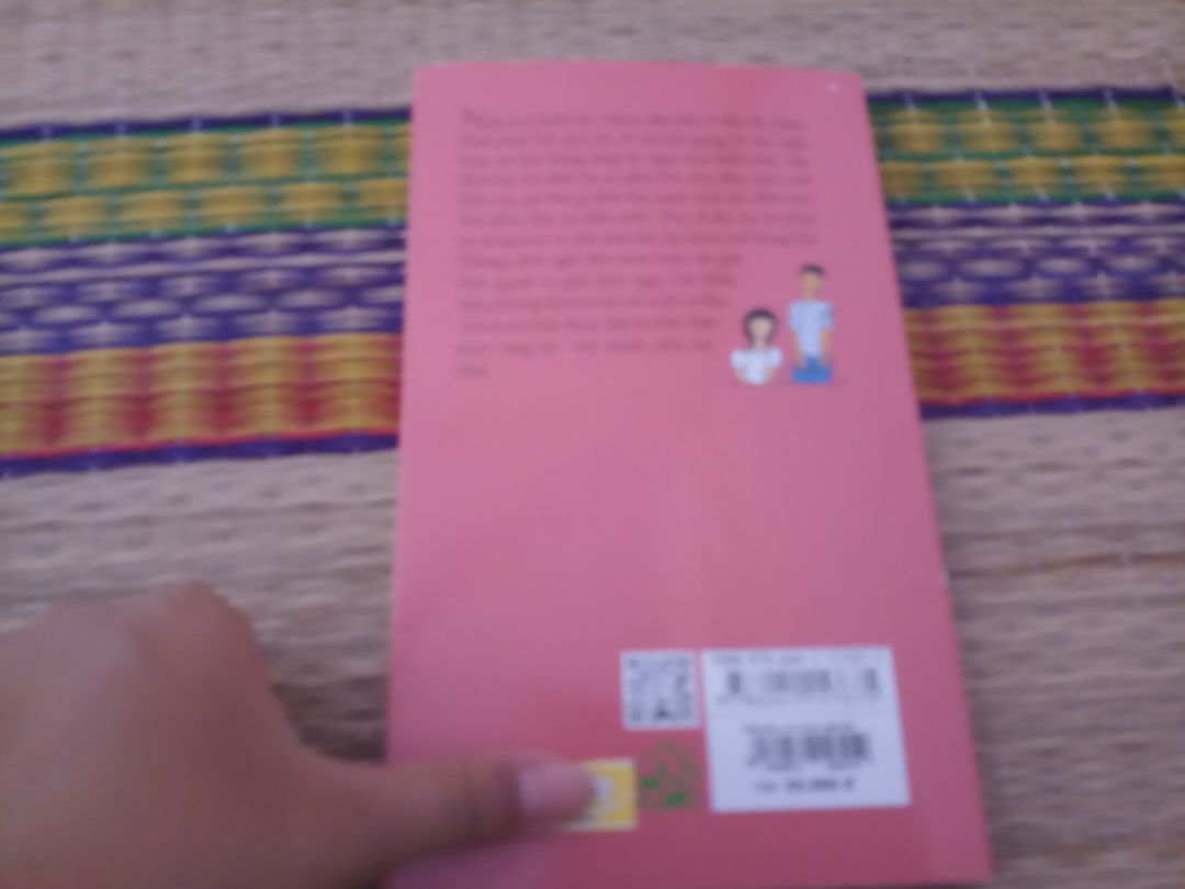 tưởng truyện dài.Nhưng bù lại thì truyện rất hay.Mua luôn hai cuốn cho tôi xin một vé bay về tuổi thơ và bàn có năm chỗ ngồi.Hai vuốm này tuy ngắn nhưng rất hay. Tôi thấy so với các chỗ khác tiki bán sách hơn vừa giảm gúa nữa. Tôi sẽ luôn đồng hành cùng với bạn.Tiki giao sách rất nhanh hẹn là thứ ba giao,mà lại thứ bảy giao.Tôi rất thích cách giao hàng của các bạn.Ở mấy chỗ khác 5 ngày hoặc 6 ngày mới giao tới . Thôi đến đây tôi xin dừng bút .Chúc các bạn may mắn nhé???