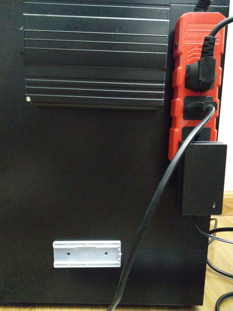 5 sao cho tiki, và nhà cung cấp. Hàng đúng như thông tin đã mô tả.

Bonus: Miếng trắng trắng trong hình là miếng dán nhựa cho ổ điện để dán lên tường hoặc các bề mặt khác khi muốn để gọn ổ điện trên cao, giá 55k tiki có sẵn hàng luôn. Ai muốn đặt thì chịu khó search trong app.