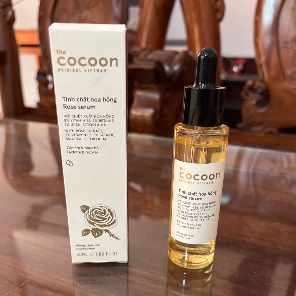 Sản phẩm đóng gói cẩn thận, mùi thơm hoa hồng dịu nhẹ, da mềm ẩm như mong đợi.