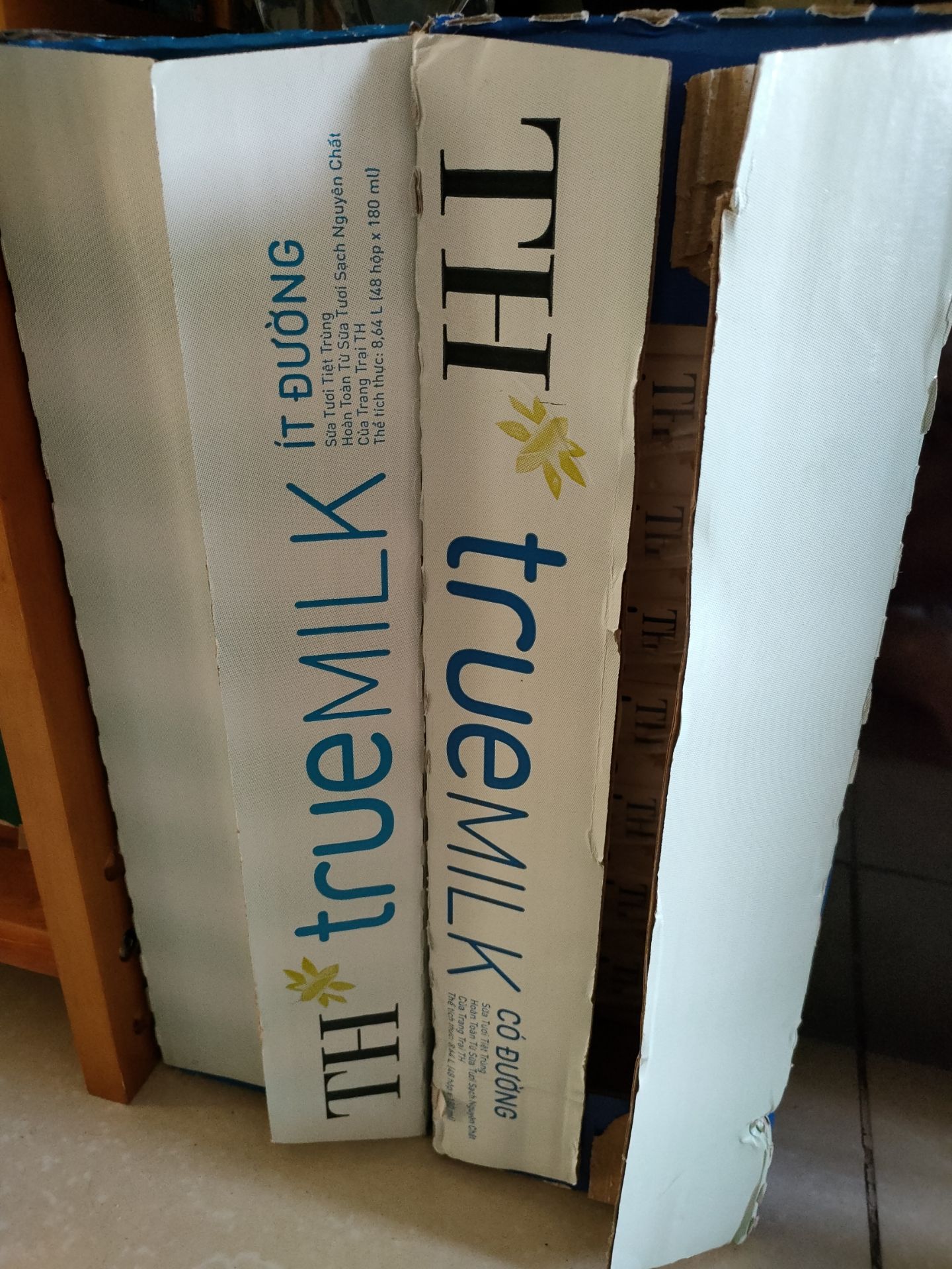 Chất lượng thì miễn bàn rồi. Giao hàng nhanh chóng với bọc xốp chống sốc. Chất lượng giao hàng có cải thiện. Mua hàng Tiki theo thời điểm giảm giá nên cũng tương đối tốt.