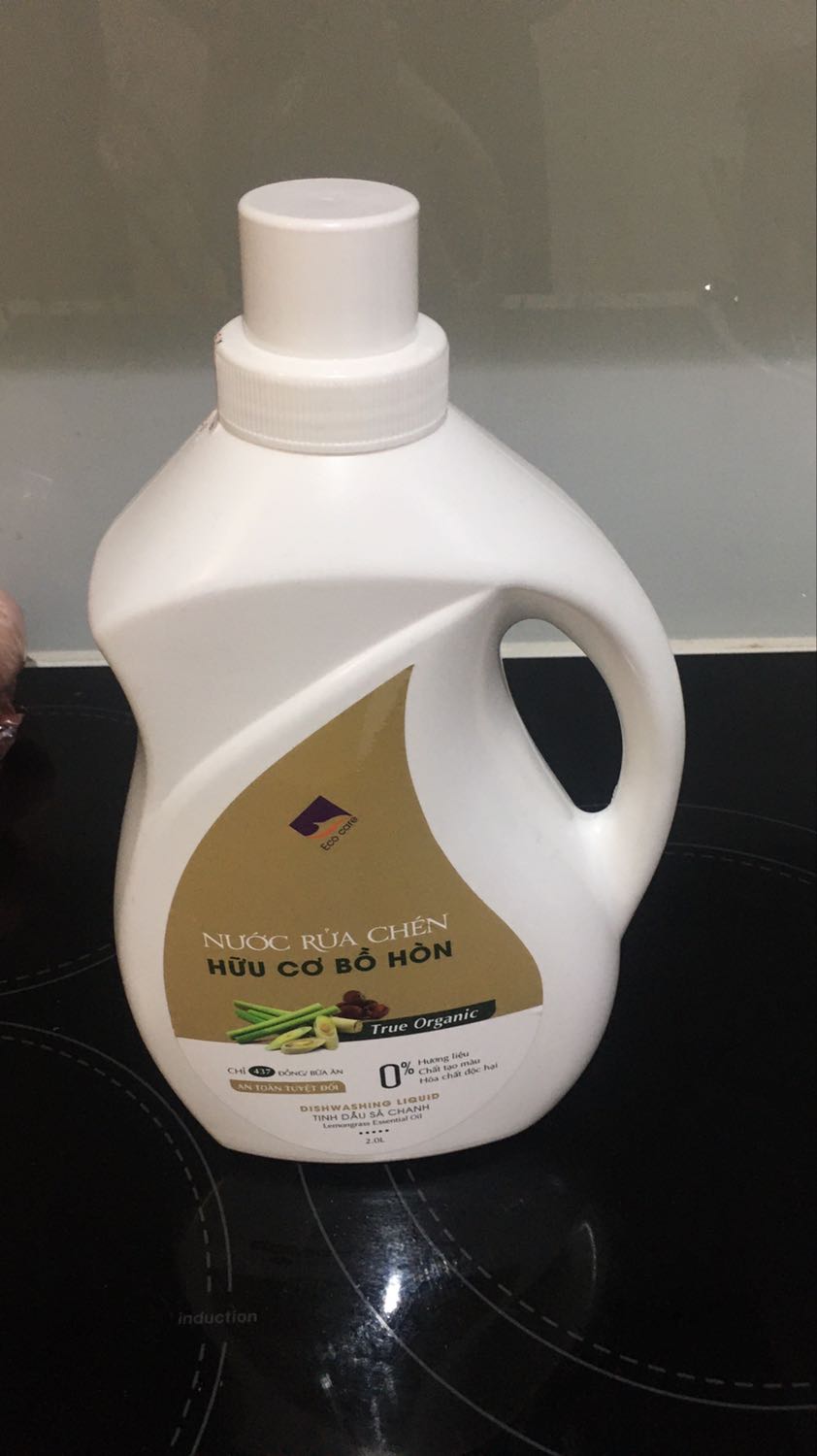 Tiki đóng gói cẩn thận. Giao hàng nhanh. Tuy giá thành hơi cao hơn so với các sp hoá chất thông thường. Nhưng chất lượng thì khỏi bàn. Dùng rửa bát rất sạch mà còn không gây khô da.