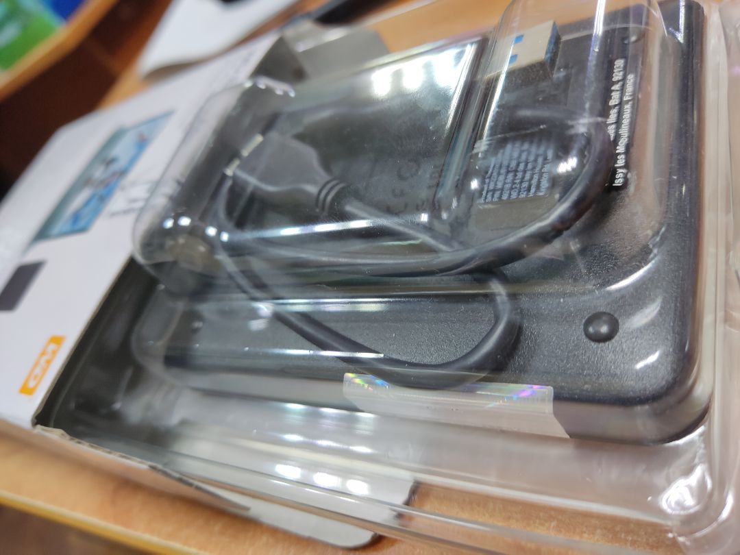 Giá bán tương đối không quá chênh lệch so với các nhà bán khác. Tuy nhiên giao hàng nhanh, giấy tờ đầy đủ, nguyên linh kiện còn nguyên trong hộp nguyên seal.