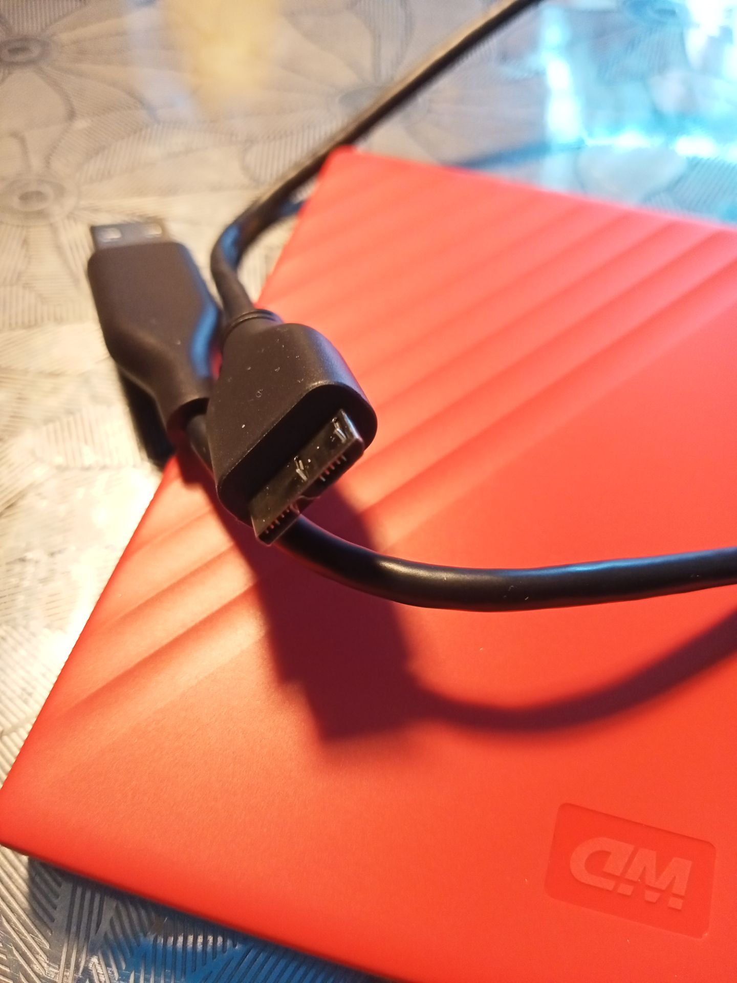 Hàng chất lượng tốt, các bạn để ý nó là usb 3.2 nhé mà loại ổ cứng usb 3.2 này tốc độ truyền tải nhanh gấp 2-4 lần so với ổ usb 3.0 với tầm giá này có usb 3.2 là quá ngon rồi, giao hàng rất nhanh, đặt từ tối chủ nhật , sáng thứ 2 đã nhận được rồi