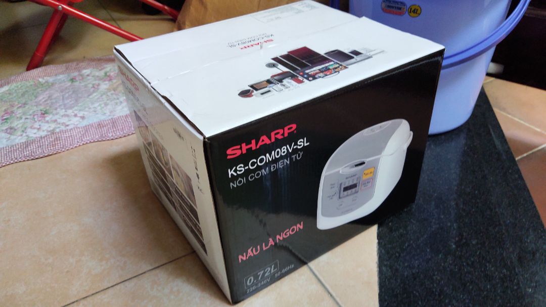 Nấu nhanh. Nồi phù hợp cho 3-4 người ăn.  Hàng Nhật mong dùng bền. Nhược điểm không có chốt để muôi xới cơm và không có ngăn chứa nước.