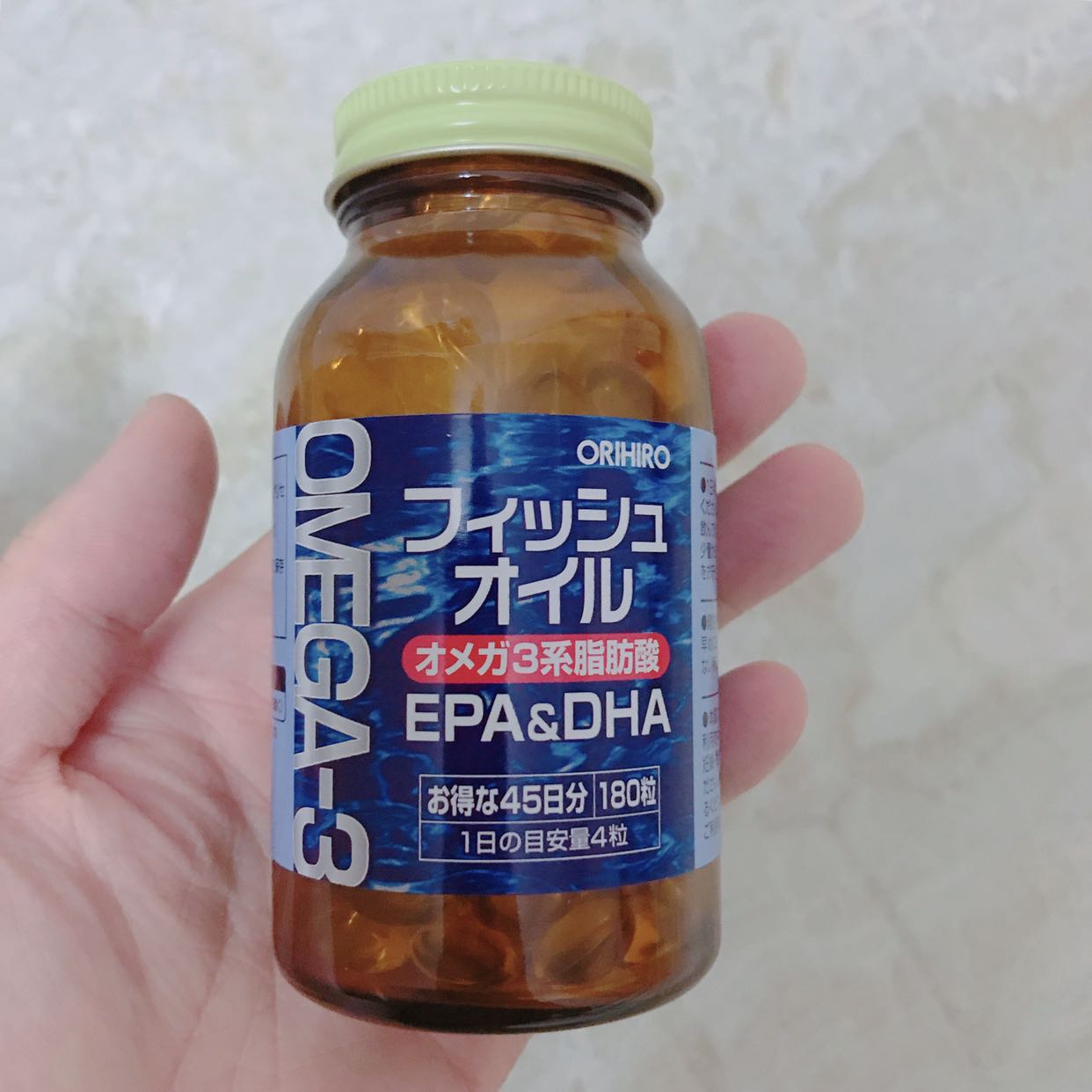 Đặt CN, T5 nhận được hàng. Đóng gói bình thường, gói cũng kỹ nhưng ko bọc bằng bao chống sốc, bọc bằng giấy kiếng gói thực phẩm. Check mã vạch đúng hàng chính hãng. Hy vọng sản phẩm mang đến kết quả tốt. Sử dụng tốt mình sẽ tiếp tục ủng hộ. Ngày 4 viên sau ăn.