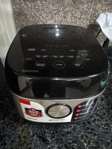 Dùng được mấy ngày rồi. Nồi nấu ít hay nhiều gạo đều ngon cơm. Nấu cháo chuẩn, đặc biệt không tràn nước ra vành nồi. Các tính năng khác chưa thử hết *** sau. Nên mua. Dùng được mấy ngày rồi. Nồi nấu ít hay nhiều gạo đều ngon cơm. Nấu cháo chuẩn, đặc biệt không tràn nước ra vành nồi. Các tính năng khác chưa thử hết *** sau. Nên mua.