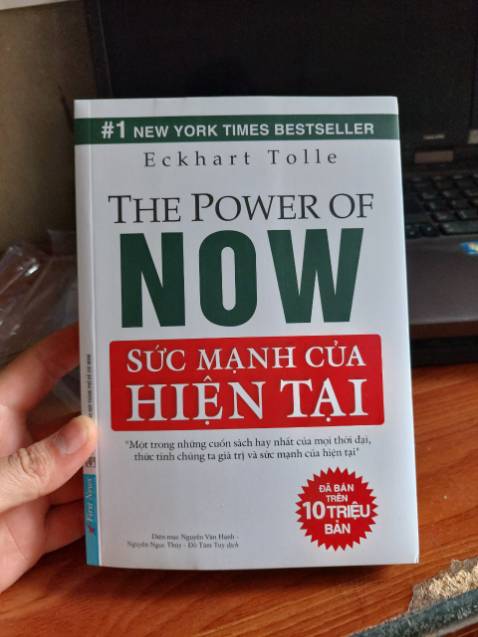 sách nhìn bọc rất đẹp, nhưng khi mở ra, thì giống như sách giả chứ ko phải của Firstnew, vì chưa bao giờ, tôi mua sách Firsnew lại gặp chất lượng giấy như vậy cả, giấy rất tệ