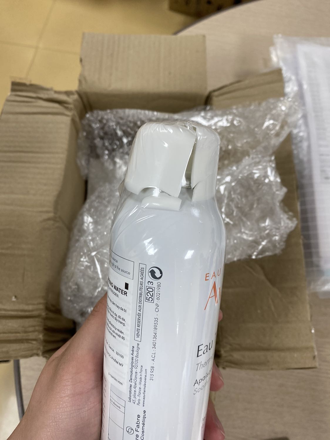 Mình nhận hàng lần này bị vỡ nắp, những lần trc giao đều ổn k hiểu sao giờ bị thế