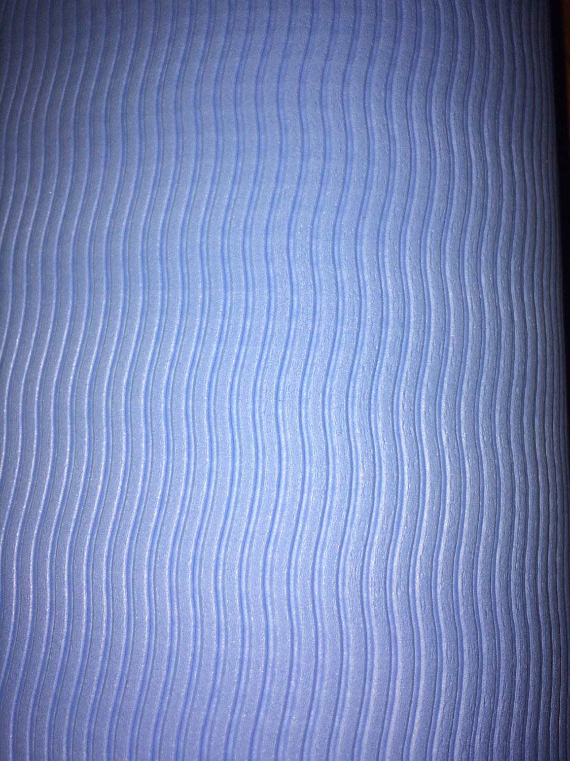 Tất cả đều ok , trừ độ dày của thảm . Dõ dàng ở phần mô tả sản phẩm ghi thảm dày 6mm nhưng về đo chỉ đc 4mm , cũng không biết là do nhầm lẫn hay như thế nào . Tuy nó chỉ là 1 lỗi nhỏ nhưng mình mong Tiki sẽ cẩn thận hơn trong các lần giao hàng tiếp theo để tất mọi người cảm thấy hài nhất khi mua hàng trên Tiki 

Thanks you !