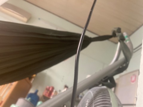 Khung vững, nằm êm mua về cho bé nằm rất thích, giá hơi chát đc tặng 10 móc phơi đồ