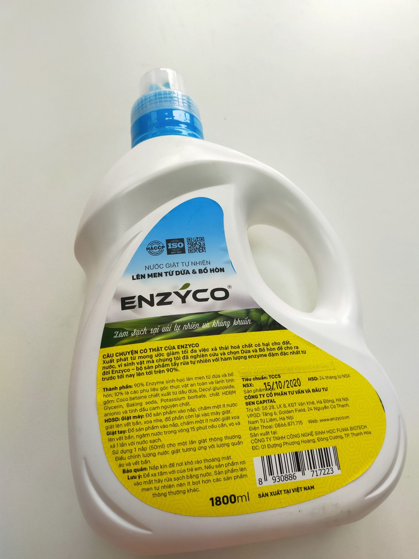 mình luôn thích những sản phẩm organic, từ khi đc biết nước giặt enzyco mê luôn, làm sạch vải nhanh mà mùi thơm tự nhiên như dùng nước hoa ấy, bảo vệ môi trường nữa