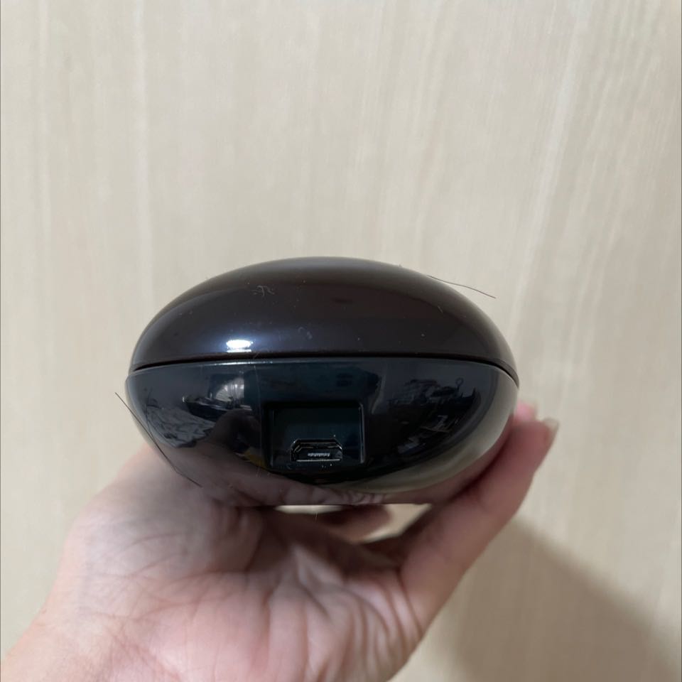 Rất ưng sản phẩm nhen. Đóng gói kỹ lưỡng. Nhìn bộ sp mà mê. Mê nhất là hộp đựng thân và đầu bàn chải. Trong hộp đựng đầu bàn chải còn có tia UV tiệt trùng luôn. Mà phê nhất là sạc pin trực tiếp bằng hộp luôn. Đi du lịch là perfect lắm luôn