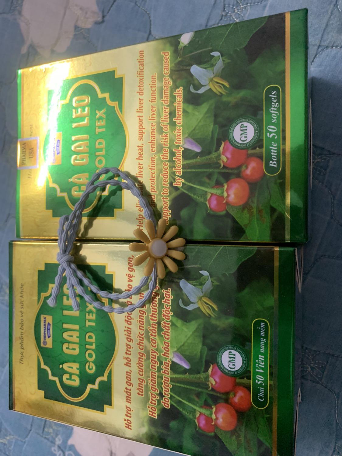 Giao hàng nhanh, đóng gói cẩn thận. Còn dc shop tặng dây cột tóc dễ thương. Hiệu quả thì chưa thể đánh giá ngay dc nhưng thấy mn đánh giá khá tốt