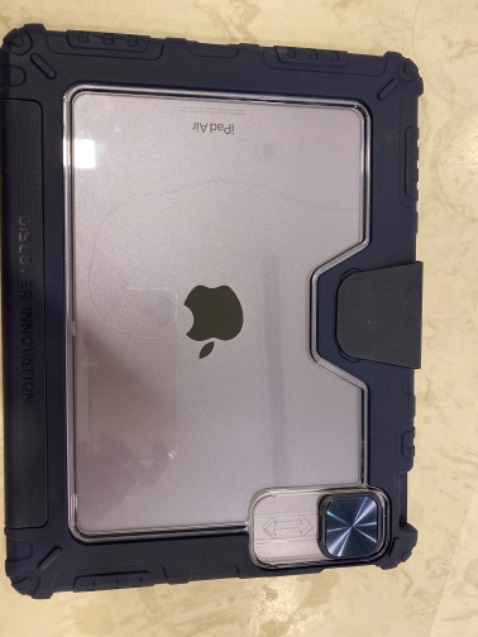 Kiểu dáng đẹp, vừa với Ipad Air 5 2022, có chống sốc, nhìn cứng cáp chắc chắn lắm. Vô cùng hài lòng