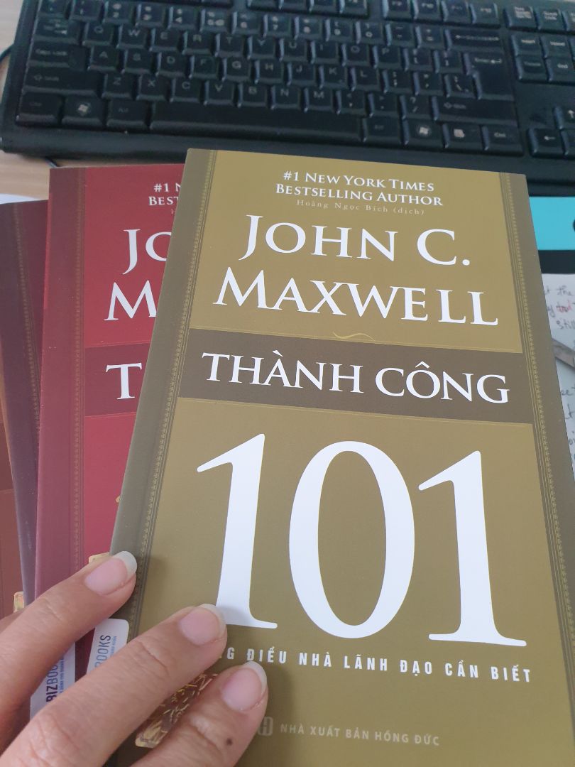 sách hay đág đồng tiền bát gạo. ai cũng nên đọc. rất phấn khích khi mua bộ sách