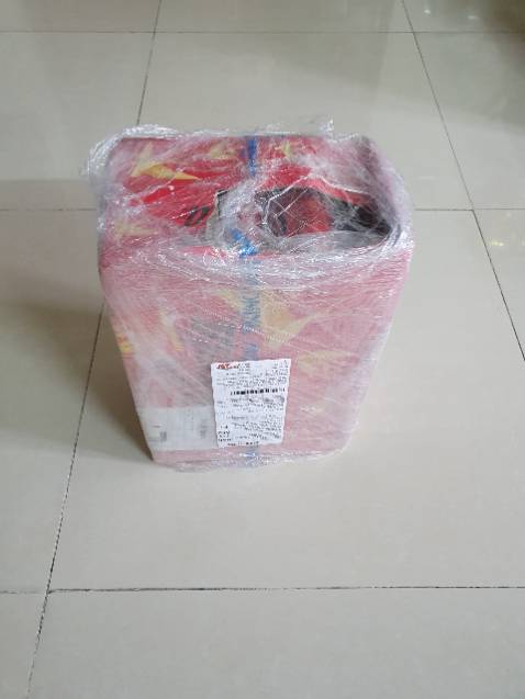Không biết do đâu, tôi nhận được bao bì như vậy (ngoại quan là bị mất 1 ***), đã phản ánh, Chờ tiki phản hồi