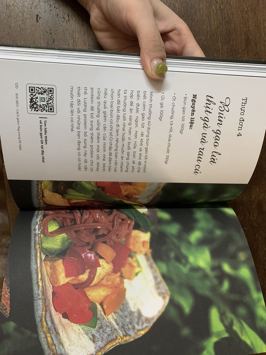 1. Đóng gói kĩ và giao hàng nhanh hơn dự kiến 3 ngày. Tuy nhiên mình ko thích cách đóng gói bọc nilon ép lại như vậy lắm vì vấn đề tái chế. Nhà phân phối nên tìm cách khác phù hợp hơn.
2. Sách in đẹp màu rõ. 1. Đóng gói kĩ và giao hàng nhanh hơn dự kiến 3 ngày. Tuy nhiên mình ko thích cách đóng gói bọc nilon ép lại như vậy lắm vì vấn đề tái chế. Nhà phân phối nên tìm cách khác phù hợp hơn.
2. Sách in đẹp màu rõ.