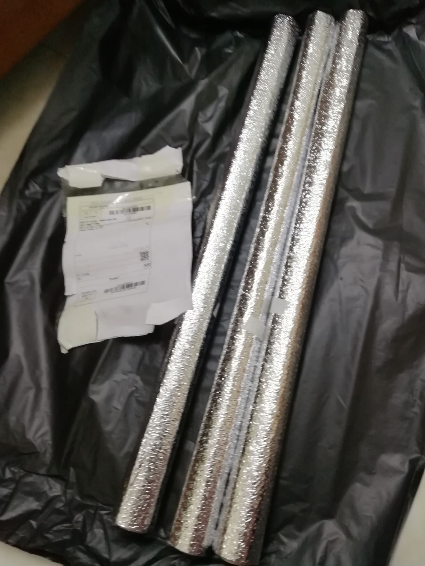 Sản phẩm đo được 2m, quảng cáo 3m