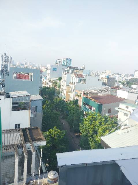 Cuốn sách đơn giản và hoàn toàn dẽ tìm thấy ở trên mạng, có khoá học tặng kèm, nhưng nội dung của sách với tôi không thú vị và không có nhiều điều để tôi học