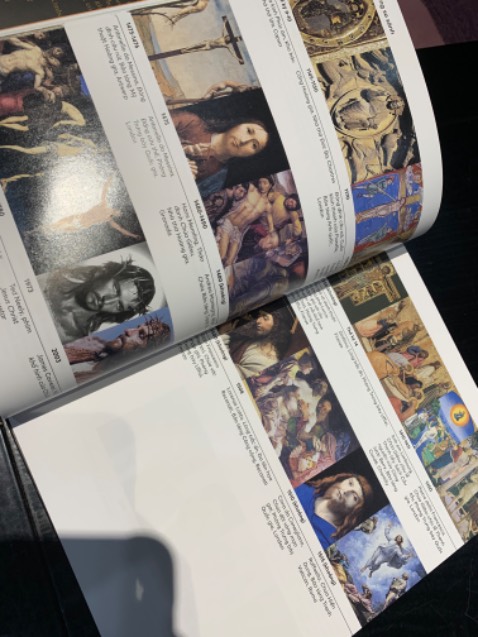 Sách xịn mà nhà sách bọc hơi ẩu hơi quăn bìa. Sách in tương đối đẹp.