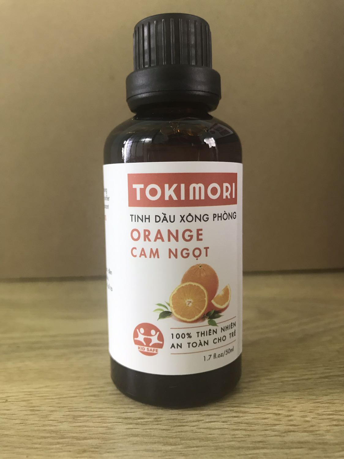 Dùng chai 10ml ưng quá nên phải tẩu thêm em 50ml này! Mùi hương rất nhẹ nhàng không bị hắc, dùng để xông phòng sau khi đi làm về thì thật là dễ chịu. Tiki giao hàng khá nhanh trong mùa dịch này!