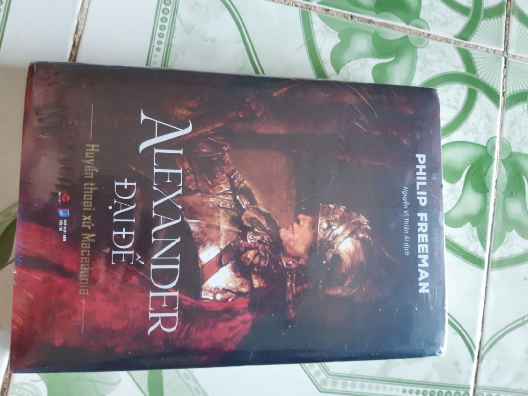 sách đẹp, còn rất mới và được bọc nilong bên ngoài cẩn thận. giao hàng nhanh chóng