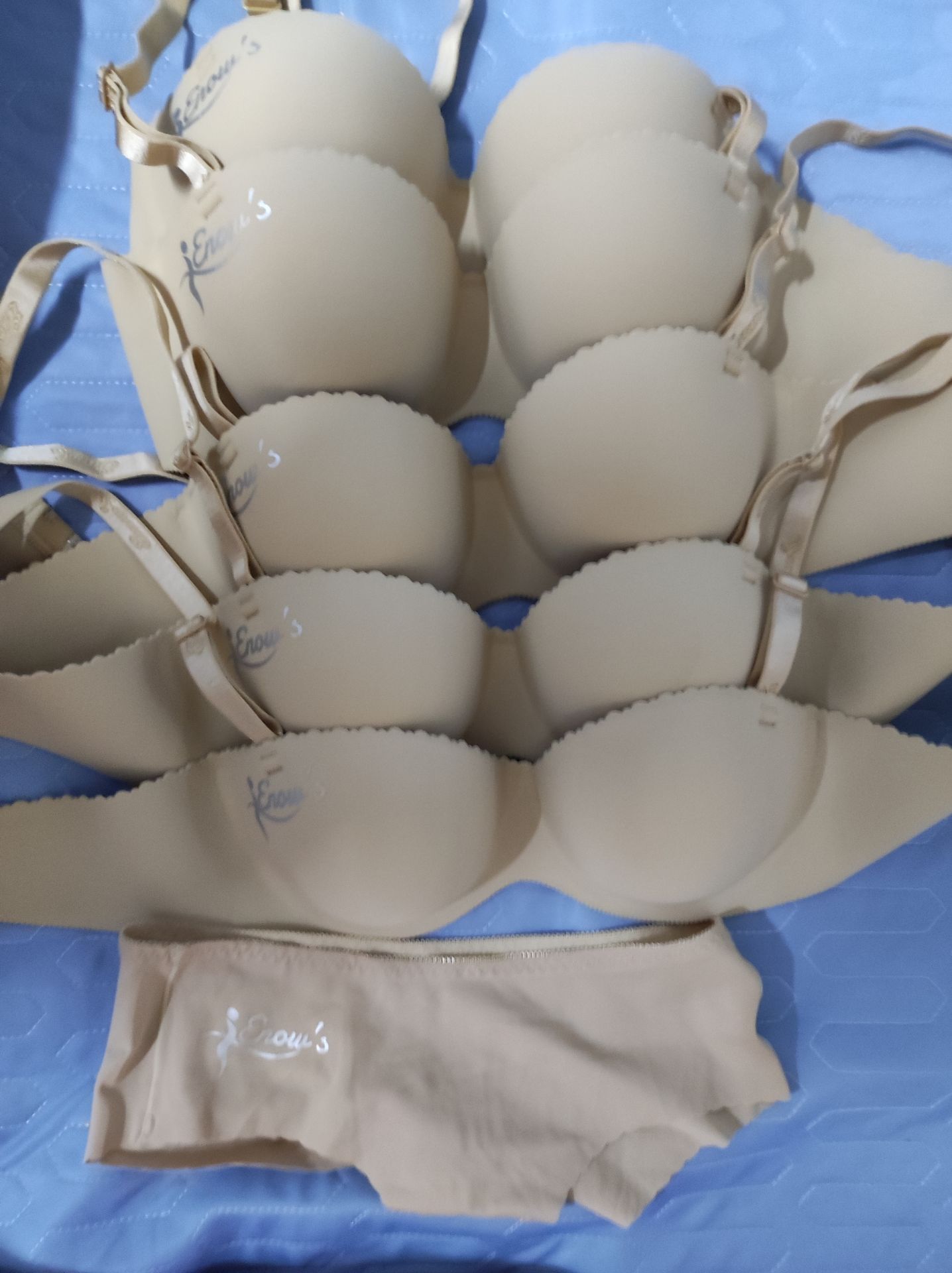 chỉ có thể nói là ưng, rất ưng, cực ưng luôn.