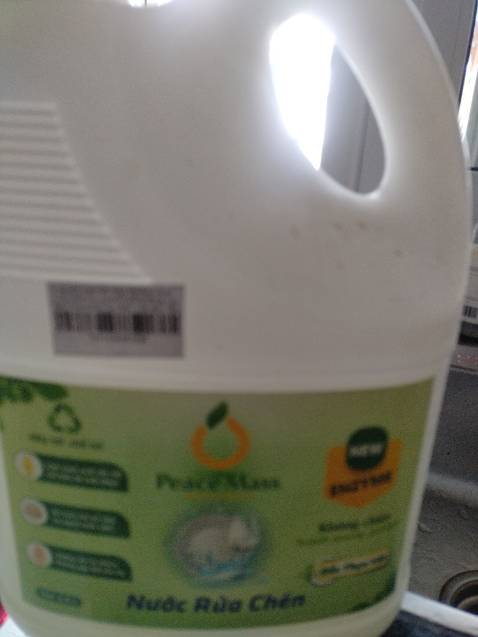 Rửa chén xong tức ghê phải vô đánh giá 1 sao. Nước rửa chén quá ít bọt, không sạch, không khử mùi,không đạt được mục đích làm sạch.