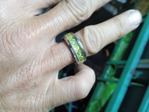 Chất liệu cao cấp,trơn láng đẹp, đẹp mắt, rất vừa vặn ngón tay