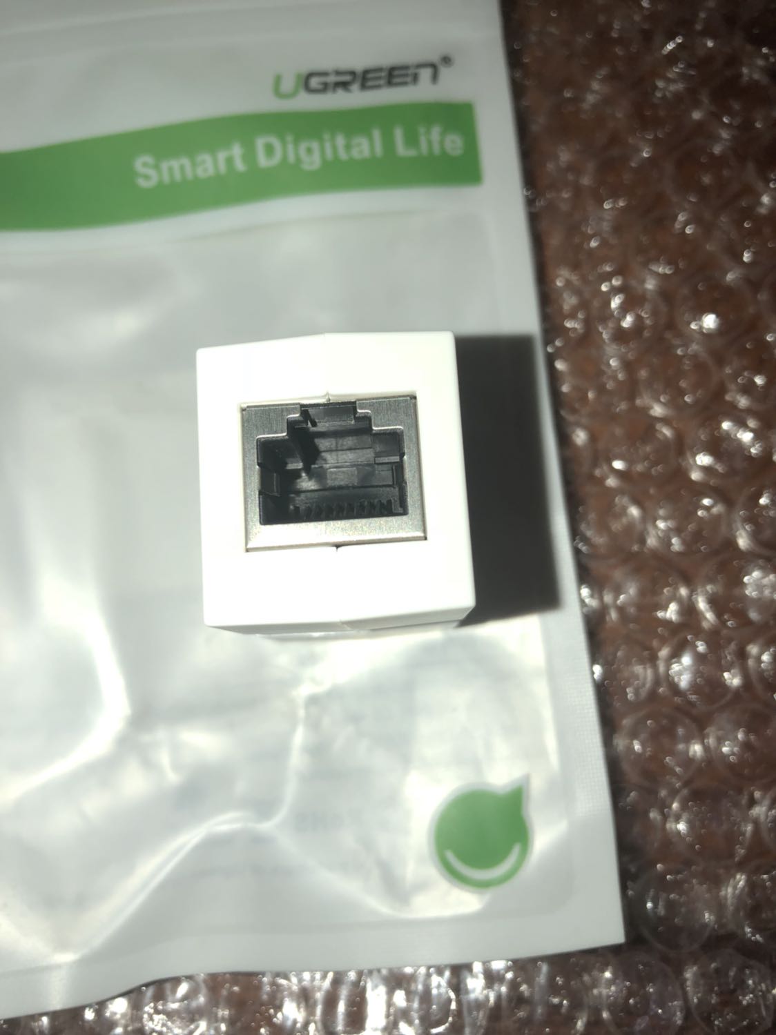 Mới đặt từ trưa hôm qua đã nhận hàng lúc 16h chiều hôm nay. Chất lượng tốt, gia công kỹ, bọc sắt quang đầu cắm mạng chống nhiễu. Cầm nó khá nhẹ. Màu trắng rất đẹp mắt. Mình dùng dây mạng CAT6A SFPT cho khả năng tăng tốc mạng nhanh. Cảm ơn tiki hỗ trợ giao hàng nhanh, sẽ mua thêm lần sau ủng hộ tiki...