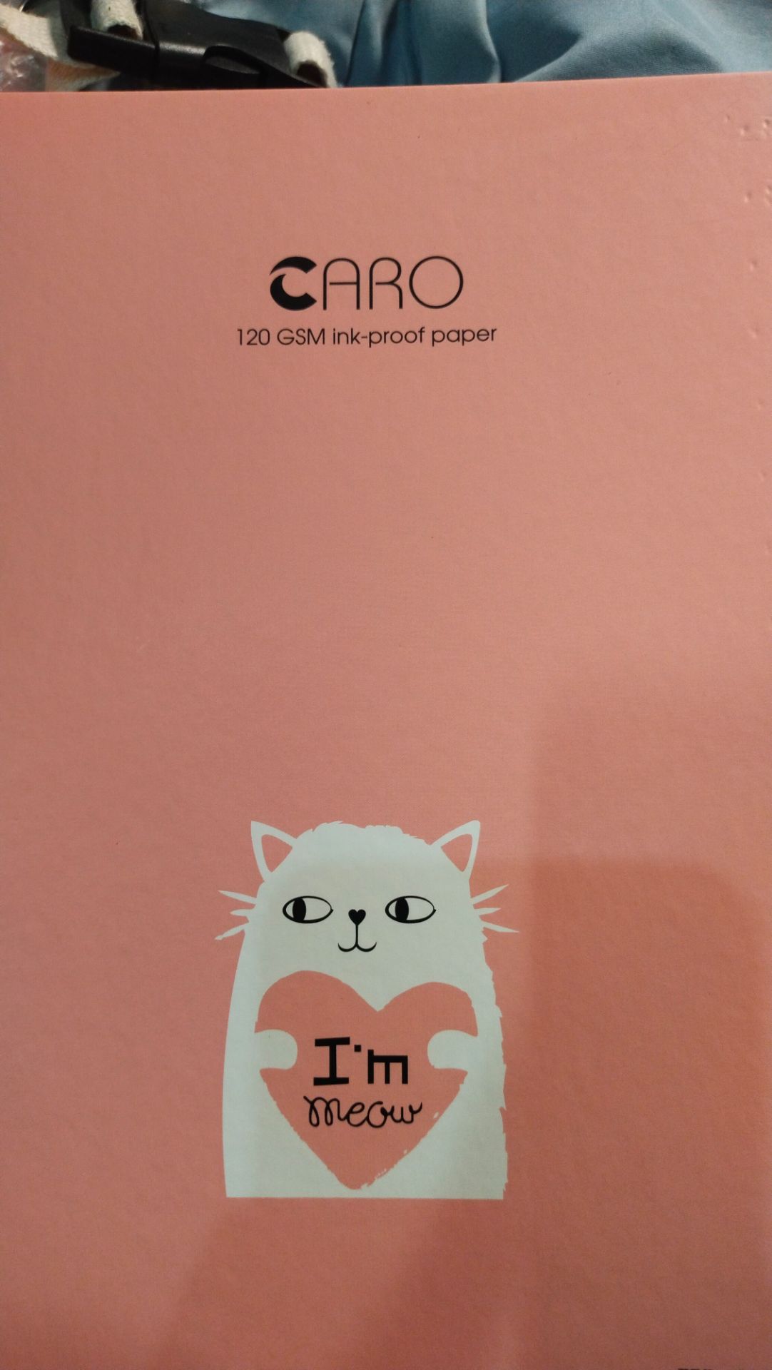 sổ đẹp nha, giấy dày siu đã, có điều bị móp ở cạnh😢