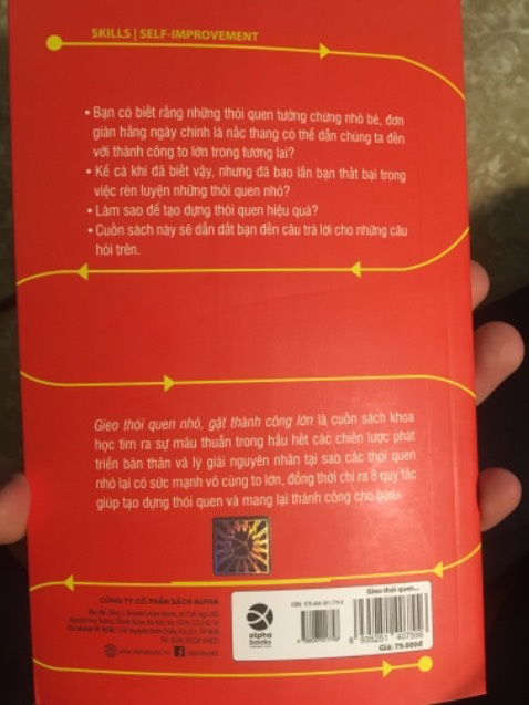 Sách bọc cẩn thận, giao hàng nhanh chưa thấy gì để chê :))