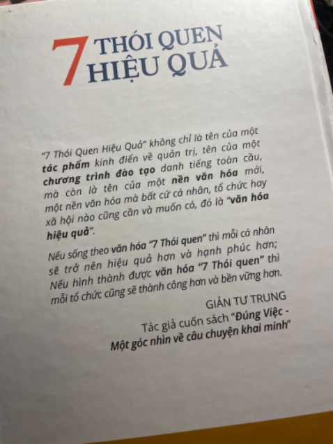 Cuốn sách này thật sự rất hay! Thật may mắn khi tôi biết đến và đọc cuốn sách 7 Habits . ❤️
Sau khi đọc xong tôi đã thay đổi rất nhiều từ lối sống của mình và có tư duy tích cực hơn.