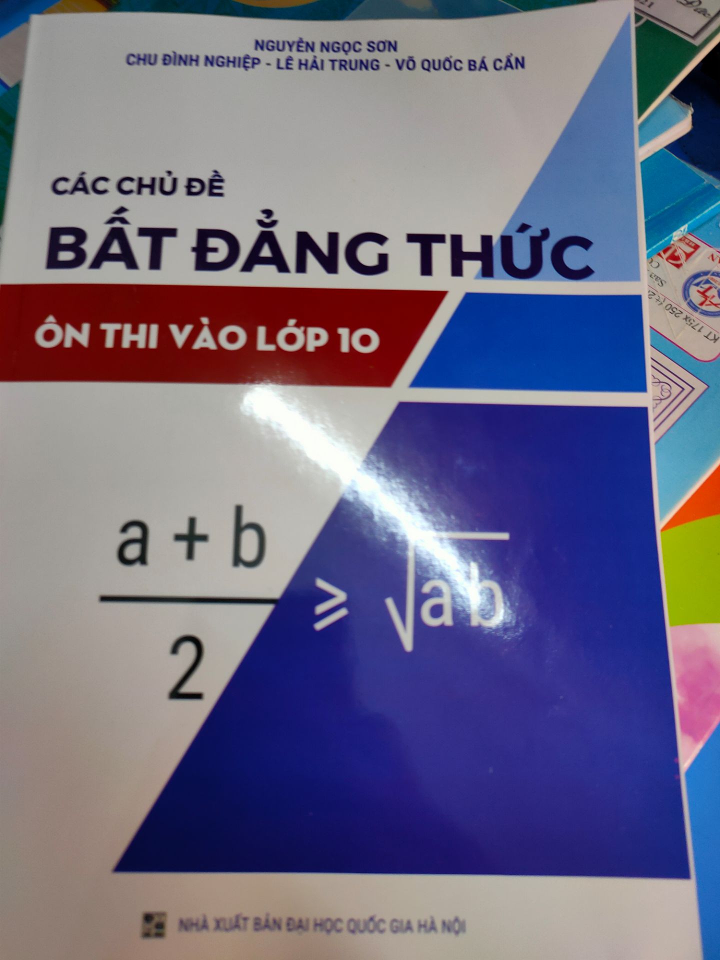 sách rất hay đầy đủ kiến thức về bất đẳng thức ôn thi vào lớp 10. tiki giao hàng rất nhanh và đóng gói rất cẩn thận