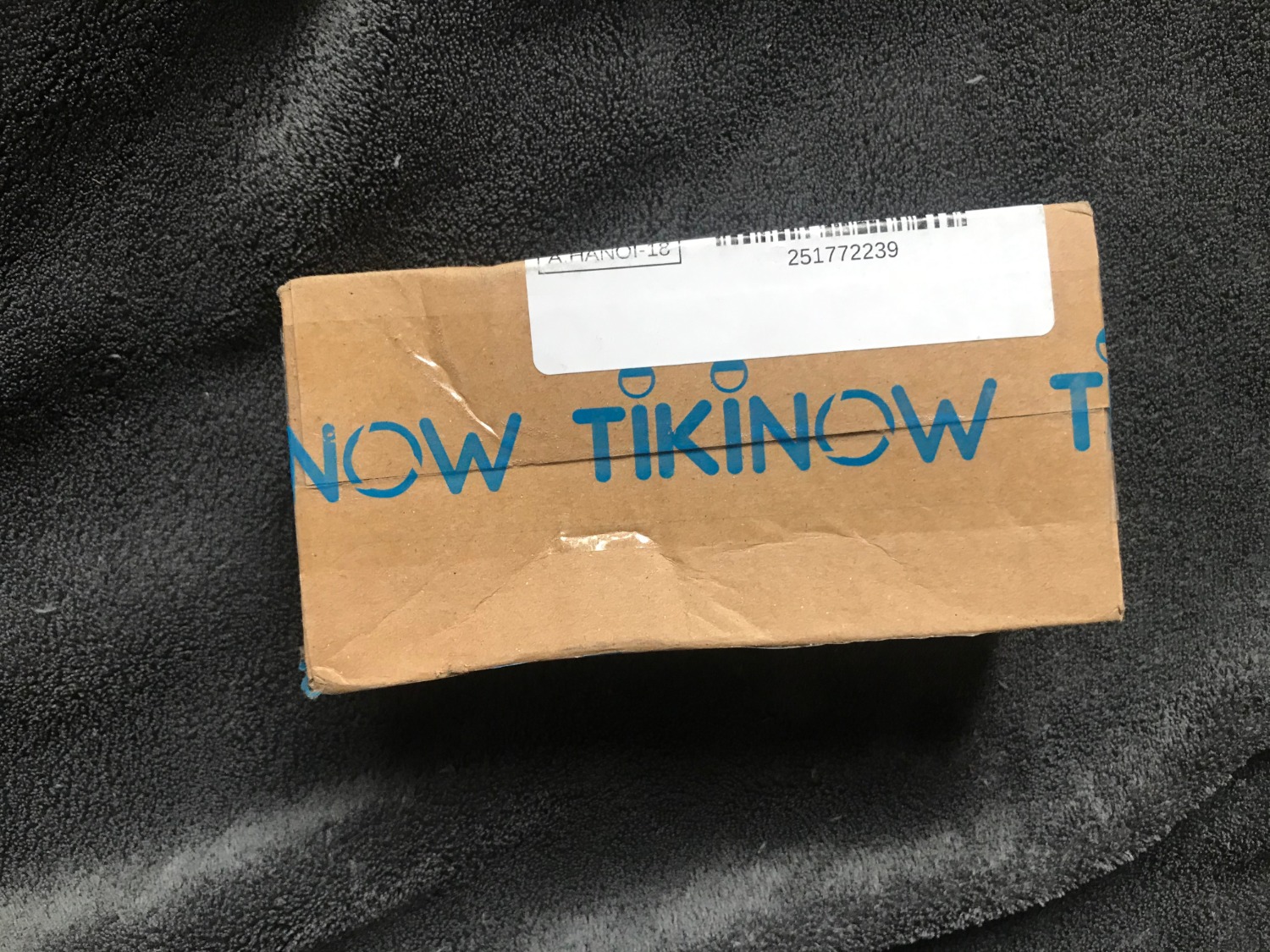 Sản phẩm được bao gói cẩn thận, không bị tràn. Chai còn có dán tem bảo đảm. Chai xịt phun sương mịn, nhỏ gọn dễ dàng bỏ vào túi xách, balo. Khử khuẩn mùa Covid rất yên tâm!