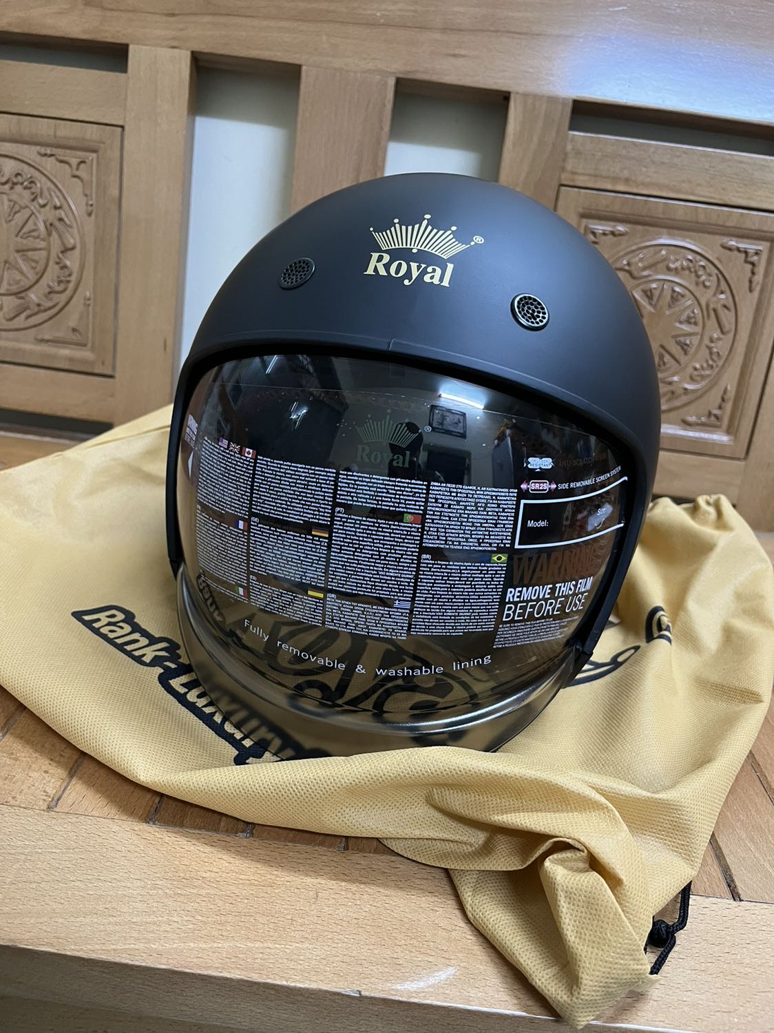 Mũ nhìn đẹp và chắc chắn hơn mình nghĩ. Màu sắc, kiểu dáng rất ưng ý. Shop đóng gói chắc chắn, cẩn thận. Mua hôm 11.11 lại còn được Tiki giảm giá nữa chứ. Rất hài lòng!