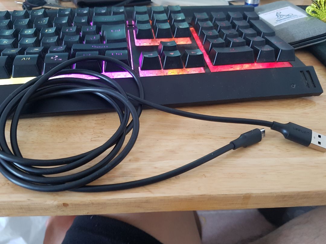 dậy sạc ổn định, bình thường, sử dụng tốt không có gì phàn nàn