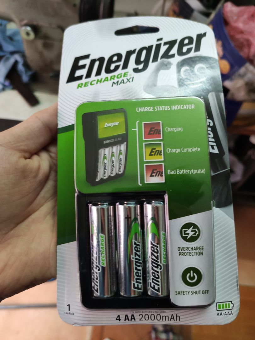 Sản phẩm tốt, lần đầu dùng sạc đầy mất tầm 4h. Sản phẩm đóng gói cũng ok mỗi hộp ngoài bị móp như hình thôi nhưng bên trong sản phẩm vẫn không sao. Pin thì phải dùng một thời gian rồi mới biết chất lượng thế nào nhưng hiện tại thì vẫn cho 5*. Pin 1.2V vẫn dùng bình thường cho đồ yêu cầu pin 1.5V cho những ai băn khoăn.